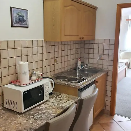 Bed & Breakfast Karat Panzio