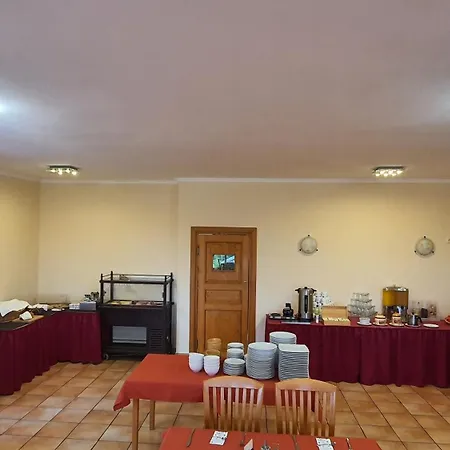 Bed and Breakfast Karat Panzio 3*