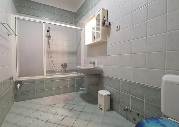 Karat Panzio Bed and Breakfast