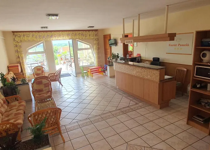 Bed and Breakfast Karat Panzio 3*