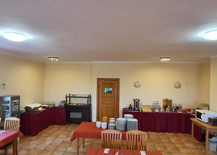 Bed and Breakfast Karat Panzio 3*