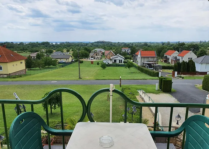 Karat Panzio Bed and Breakfast