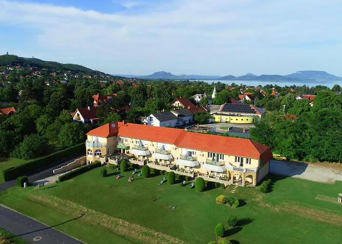Karat Panzio Bed & Breakfast Balatongyörök